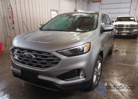 2022 Ford Edge Titanium z USA, uszkodzony, nr VIN 2FMPK4K91NBB07393